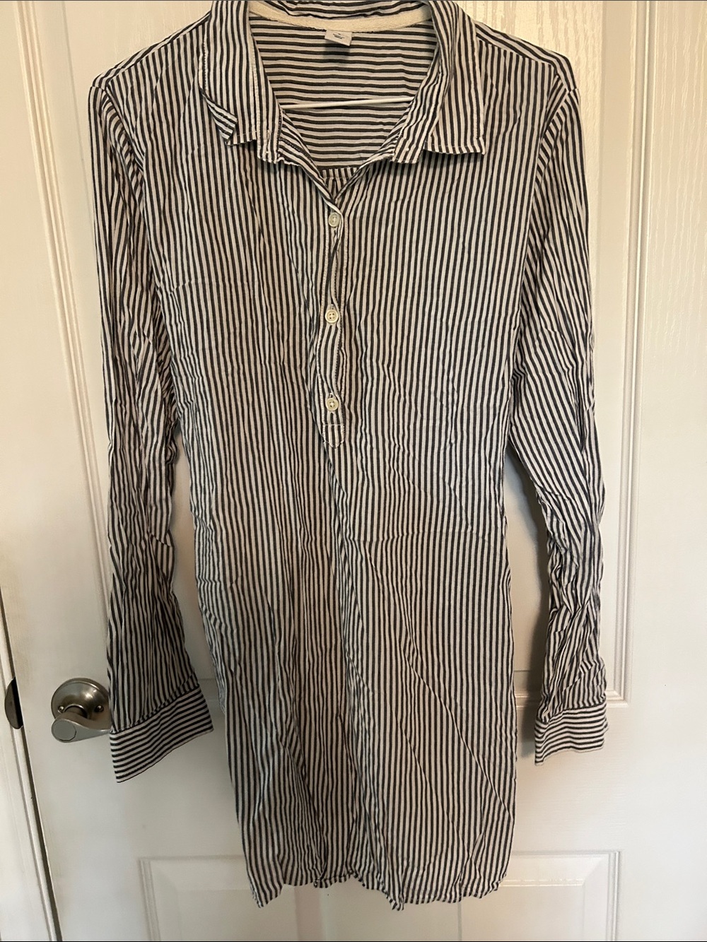 Old Navy Maternity Black and White Striped Long-Sleeve Shirt